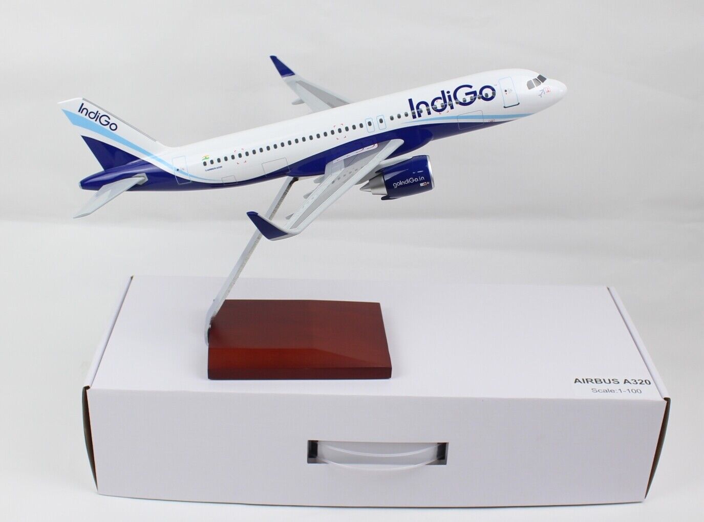 1/100 Scale Air Indigo India A320 Static Aircraft Display Model